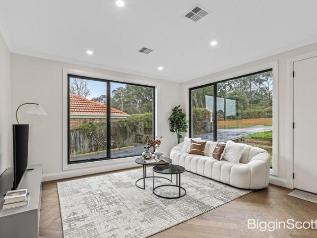 BRAND NEW LUXURY WITH SPACE, STYLE & FAMILY FLEXIBILITY WALK TO SYNDAL STATION!