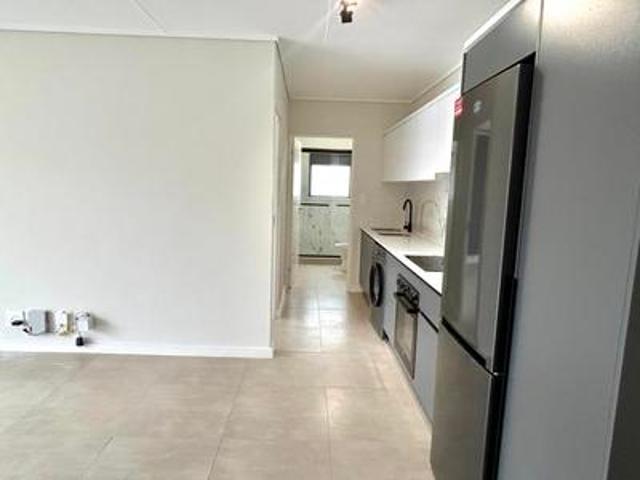 brand new luxury 1 bedroom apartment.