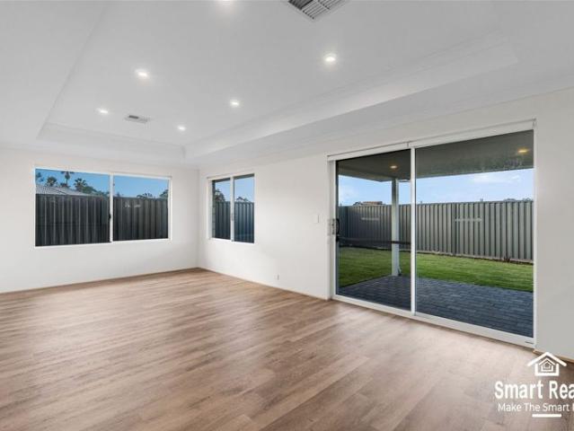 Brand New Luxury 4x2 Family Home in Premium Henley Brook Location!