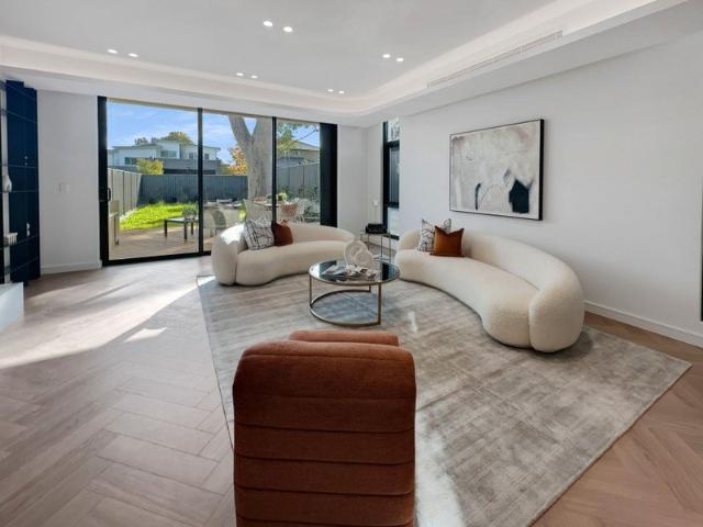 Brand New Luxury 5 Bedroom walking distance to school