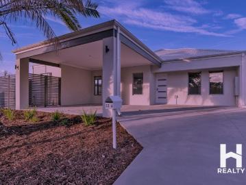 Brand New Luxurious Living!