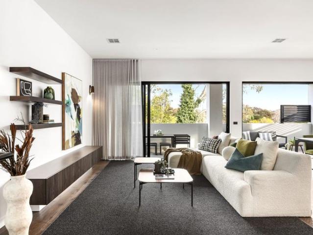 Luxurious Tri Level Residence in Idyllic Location