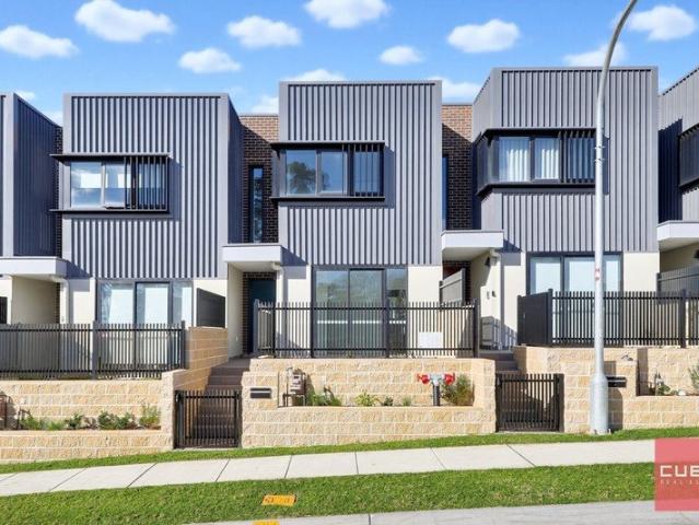 Brand New Luxurious Townhouse