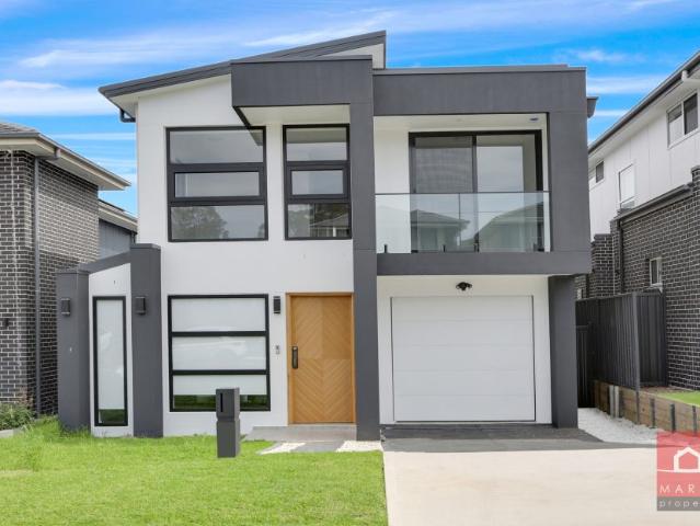 Brand New Luxurious 5 Bedroom Home In Riverstone