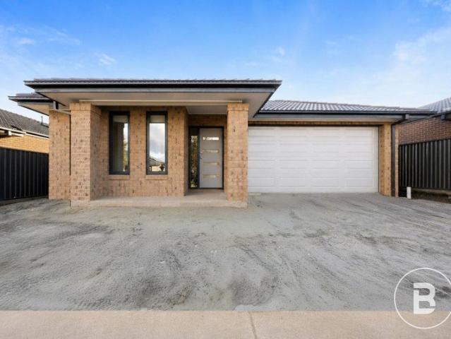 BRAND NEW LUCAS LIVING WITH FLEXIBLE FAMILY APPEAL