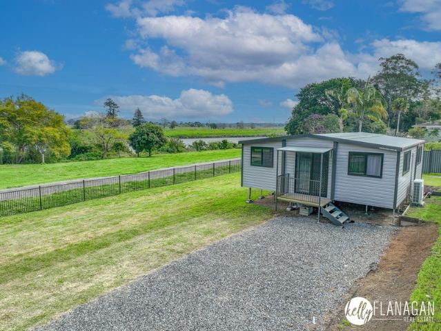 Brand New Mobile Home + Stunning Location, River Views, Walk To Shops