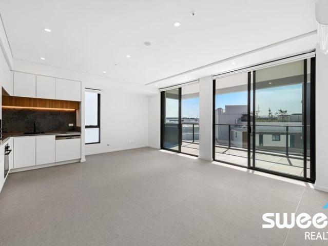 Nearly New Modern One Bedroom Unit Next to Rouse Hill Town Centre & Metro