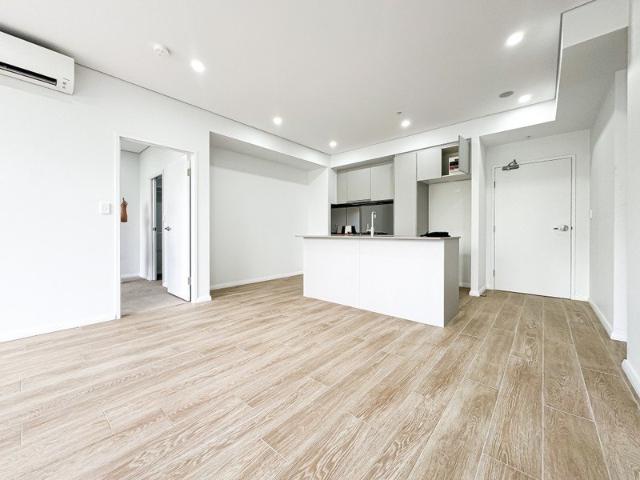 BRAND NEW Modern Comfort & Convenience in the Heart of Rouse Hill & Tallawong