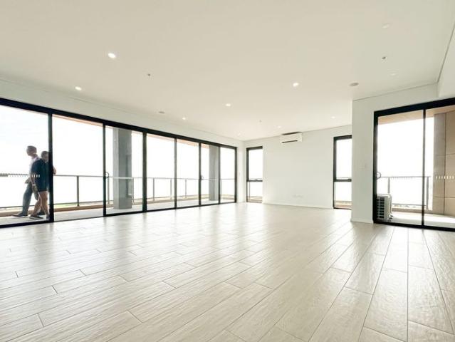 BRAND NEW Modern Comfort & Convenience in the Heart of Rouse Hill & Tallawong