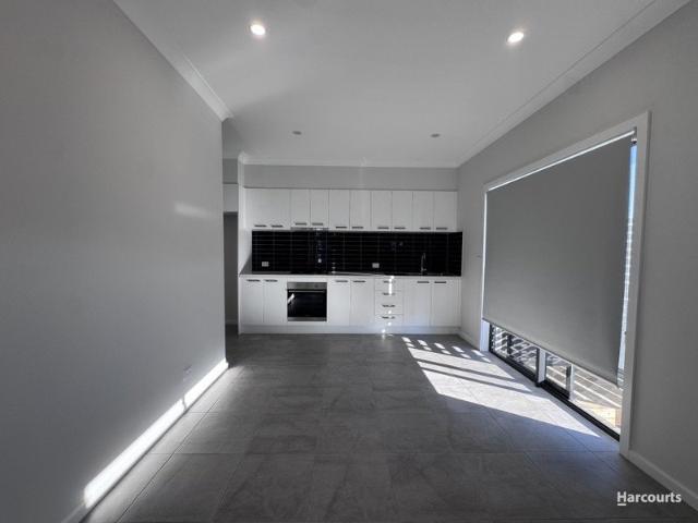 Brand New Modern & Convenient 2 Bedroom Granny Flat