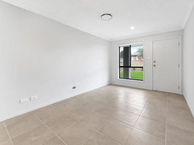 BRAND NEW MODERN DUPLEX IN SORT AFTER LOCATION