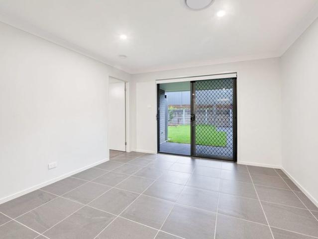 BRAND NEW MODERN DUPLEX IN SORT AFTER LOCATION