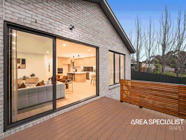 Brand New Modern Elegance, Spacious Family Living & Prime Chadstone Location