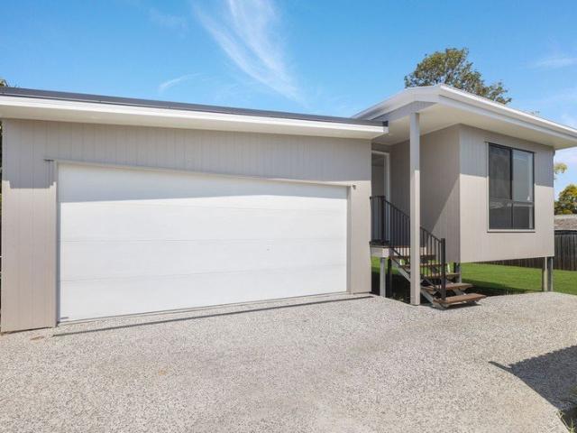 Brand New Modern, Energy Smart 4 Bedroom Family Home