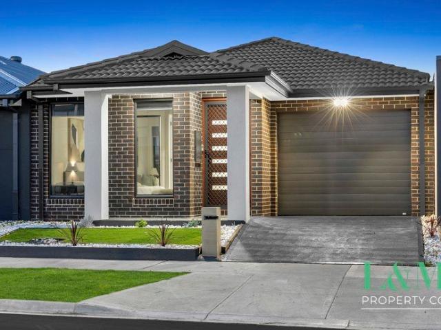 BRAND NEW MODERN FAMILY HOME!