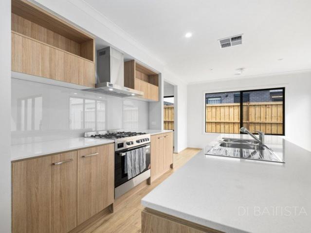 Brand New Modern Family Home $590 per week