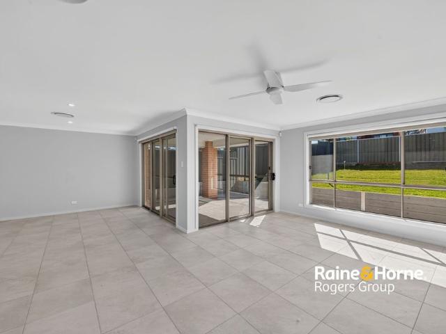 Brand New Modern Four Bedroom Duplex in Budgewoi