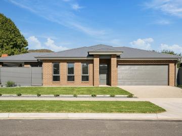 Brand New Modern Home for Sale in the Heart of Myrtleford