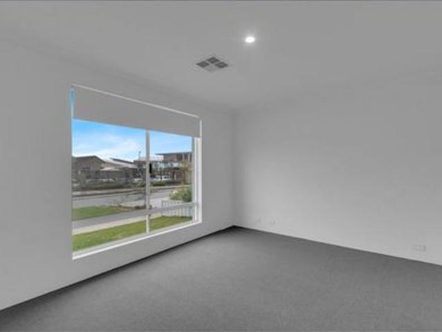 Brand New Modern Home in Sought After Piara Waters