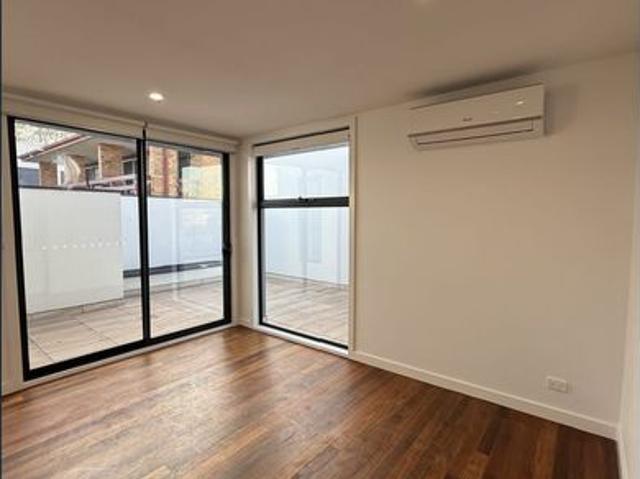 BRAND NEW MODERN LIVING THAT TICKS ALL THE BOXES