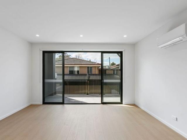 BRAND NEW | MODERN LIVING IN THE HEART OF LILYDALE
