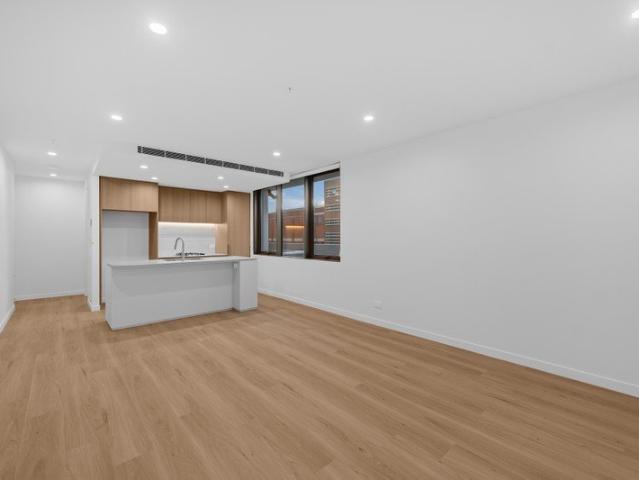 Brand New Modern Living in The Heart of Milton