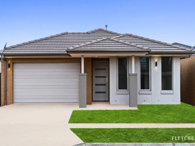 Brand New Modern Living in the Heart of Tarneit