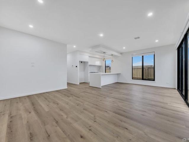 Brand New Modern Living in a Growing Rockbank Community