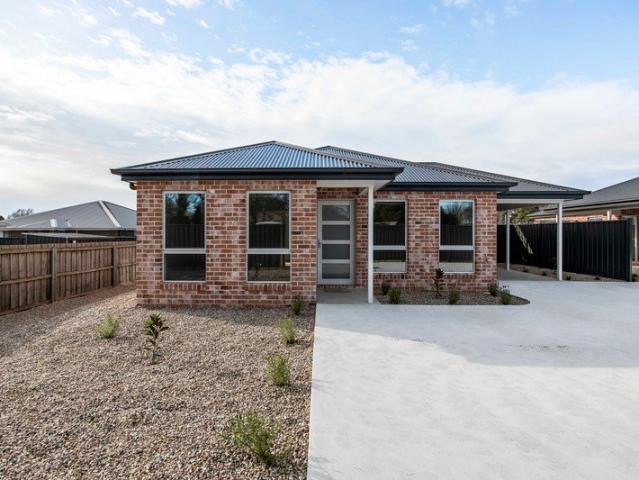 Brand New, Modern Living in Longford