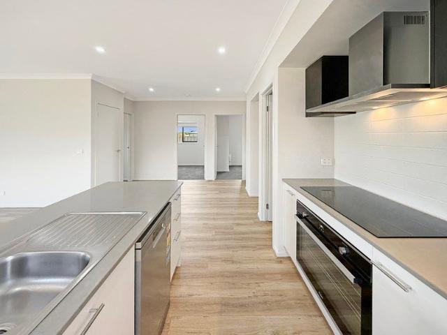 Brand New Modern Living in New Development