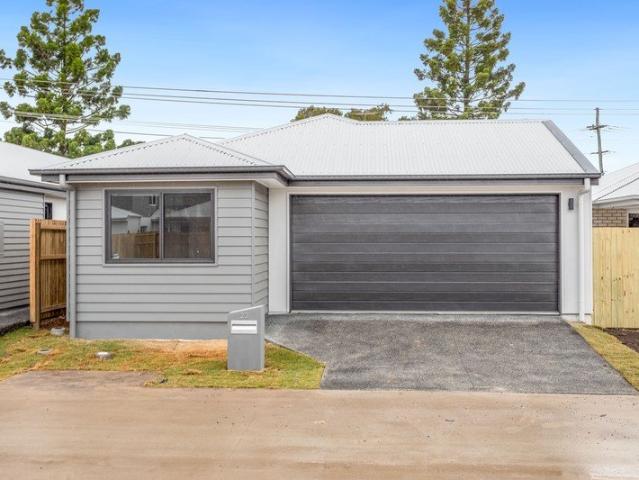 Brand New Modern Living Low Maintenance Family Home