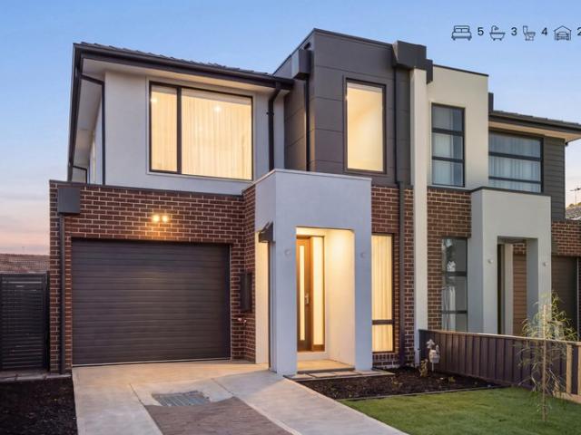 BRAND NEW MODERN SOPHISTICATION, SPACIOUS FAMILY COMFORT