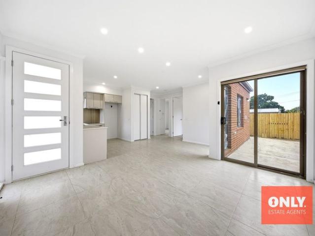 BRAND NEW Modern Townhouse!