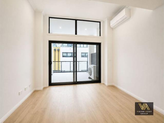 ✨Brand New Modern Townhouse in a Connected Bayswater Location