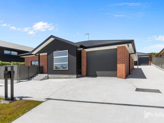 Brand New Villas in Quiet Court