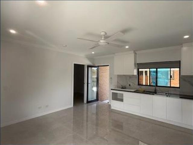 BRAND NEW MODERN 2 BEDROOM GRANNY FLAT !