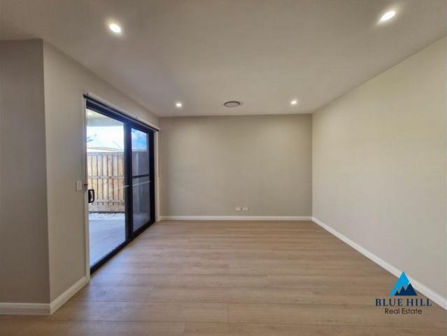 Brand New Modern 3 Bedroom Family Home | First Lease | Great Chisholm Location