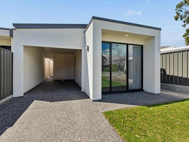 BRAND NEW Modern 3 Bedroom Home in St Agnes RENT NOW!