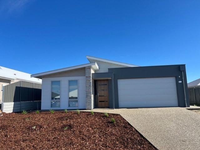 Brand new Modern 3 Bedroom Home