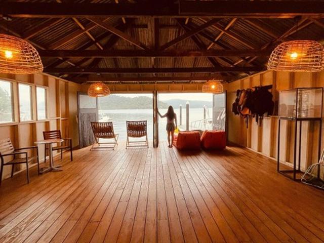 BRAND NEW MANAGEMENT OR LEASE FOR STUNNING WATERFRONT HIGH END LUXURY BOUTIQUE | Resort Brokers ID: LH009267