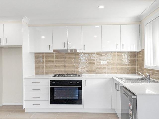 Brand New Mudgee Living with Balcony Views