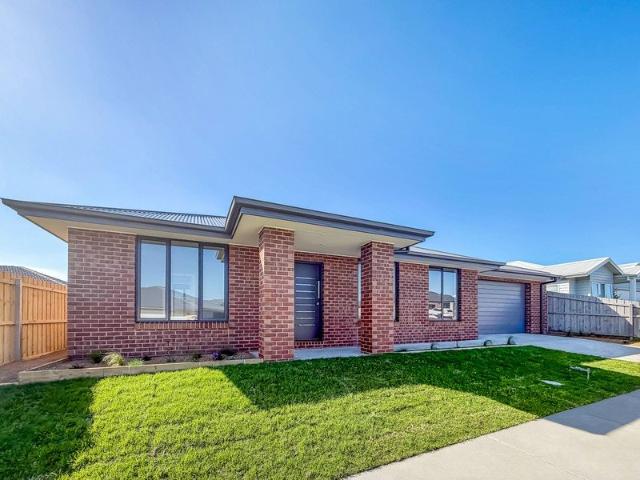 Brand New, Never Lived In Contemporary 3 Bedroom Home