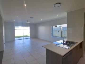 Brand New Solar Powered Home in Peaceful Redland Bay