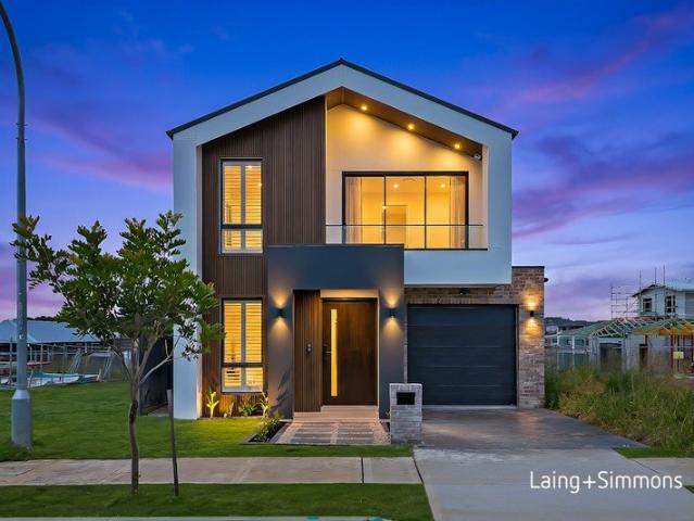 Brand new, Scandinavian inspired residence with in/outdoor living