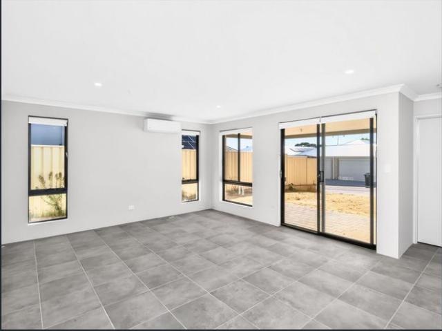 Brand new seaside suburb home