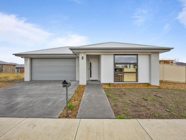 BRAND NEW SHARED ACCOMMODATION Signing Bonus!