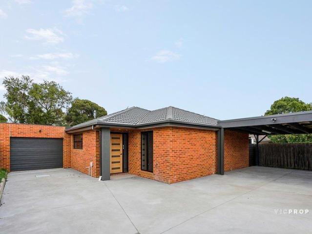 Brand New Single Level Style with Space, Comfort & Convenience