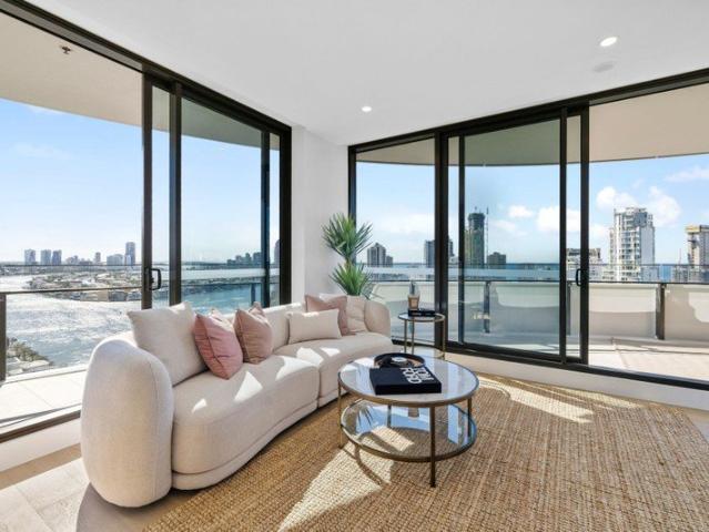 Brand New Sky Home with Spectacular North East Panoramic Views