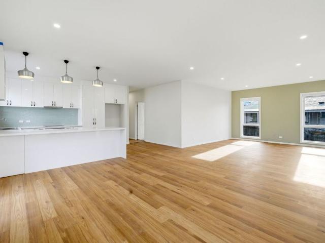 Brand New Spacious 3 Bed Unit in Claremont