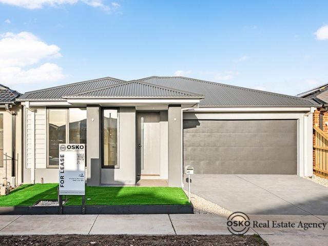 Brand New Spacious Family Living in a Desirable Lara Location
